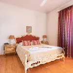 Archontiko Petrettini Boutique